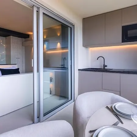 In - Balneo & Vue